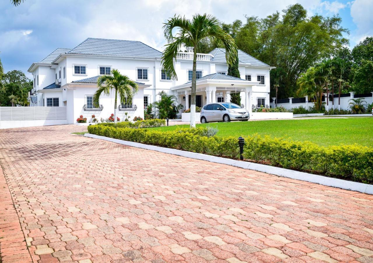 Jamgolia Place Mandeville Extérieur photo