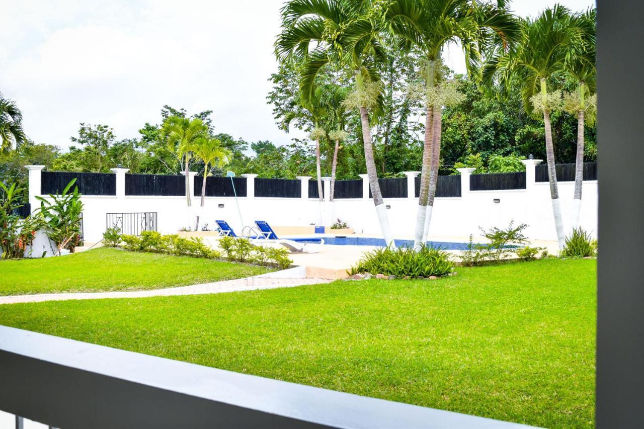 Jamgolia Place Mandeville Extérieur photo